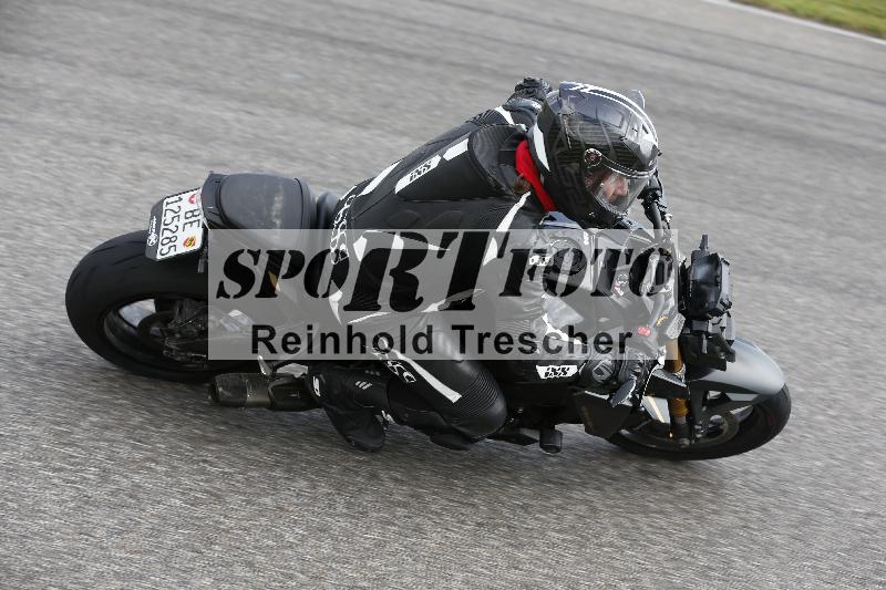 /Archiv-2025/09 22.04.2025 Cornu Master School ADR/rot-rouge/12